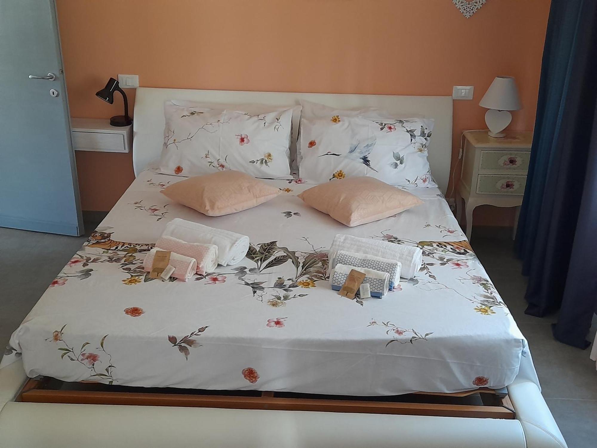 Villa La Magnolia - Private Beach Access, Garden, Views Lazise Room photo