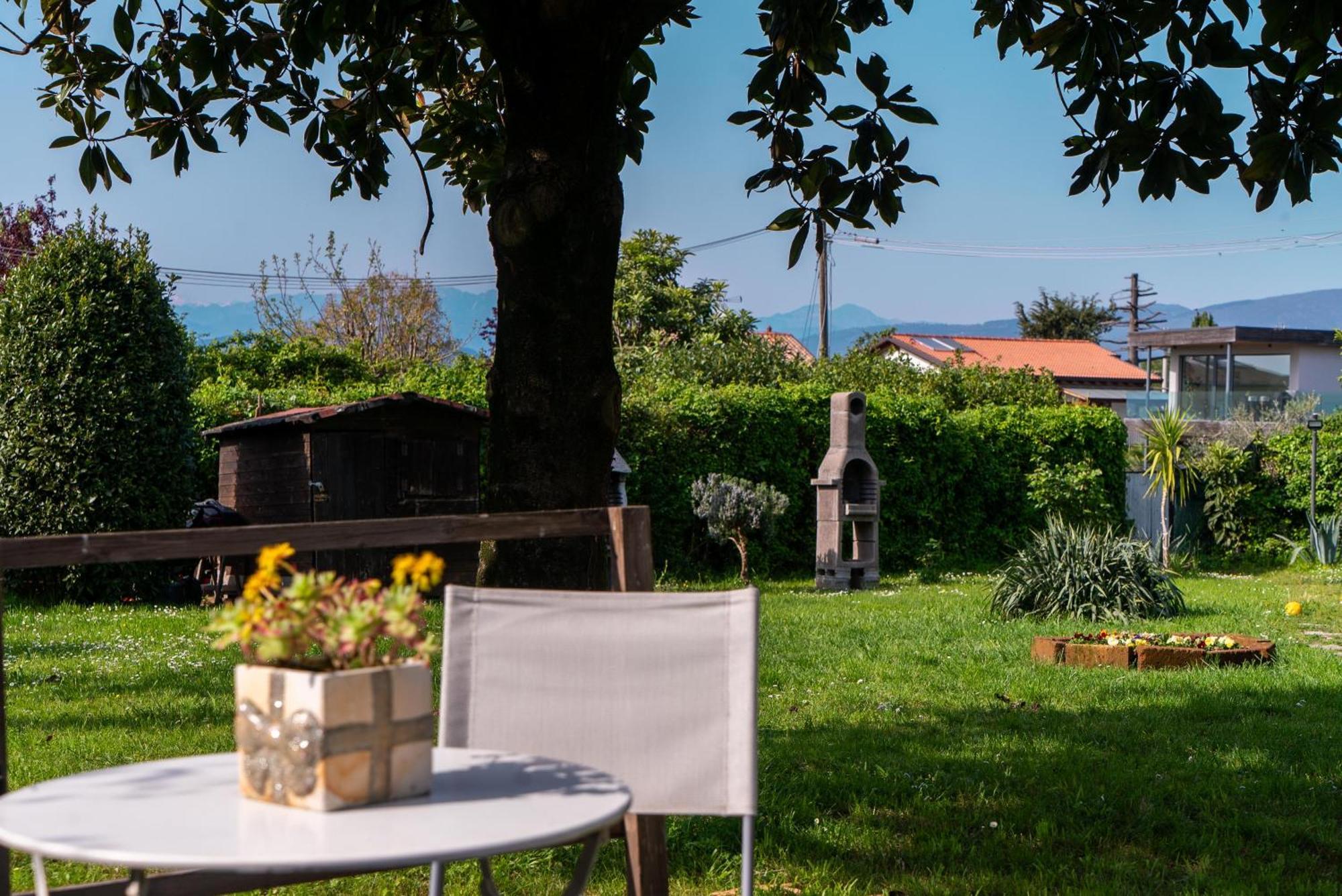 Villa La Magnolia - Private Beach Access, Garden, Views Lazise Exterior photo